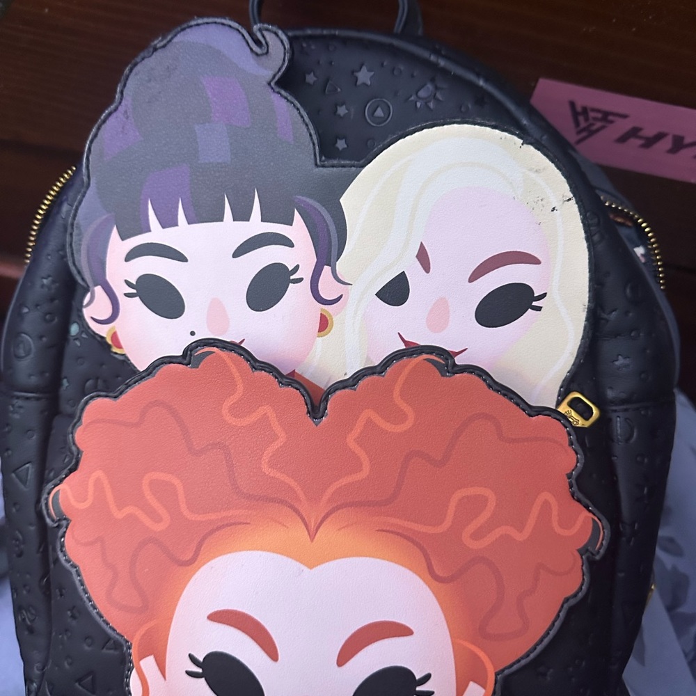 Hocus pocus - Picture 2 of 5
